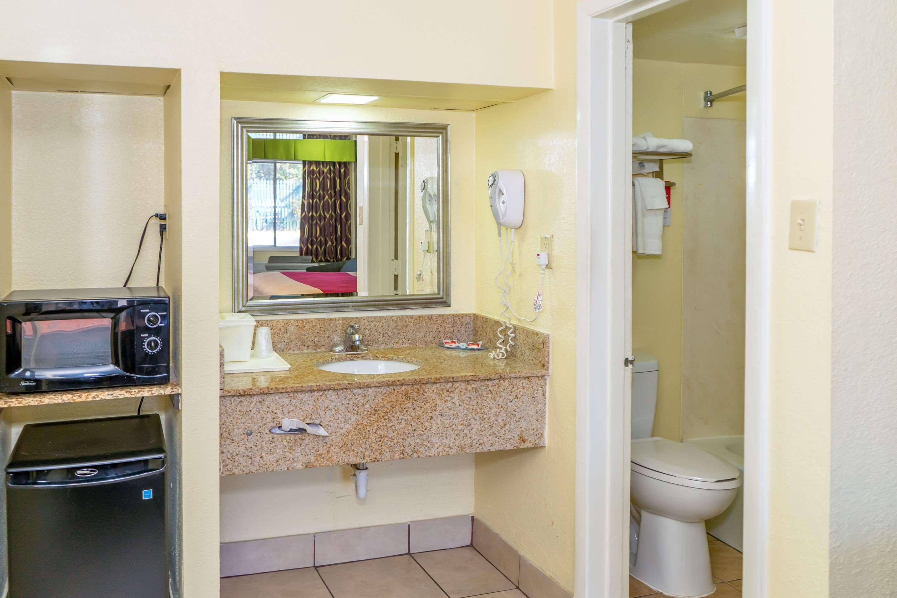 Econo Lodge Weldon - Roanoke Rapids מראה חיצוני תמונה