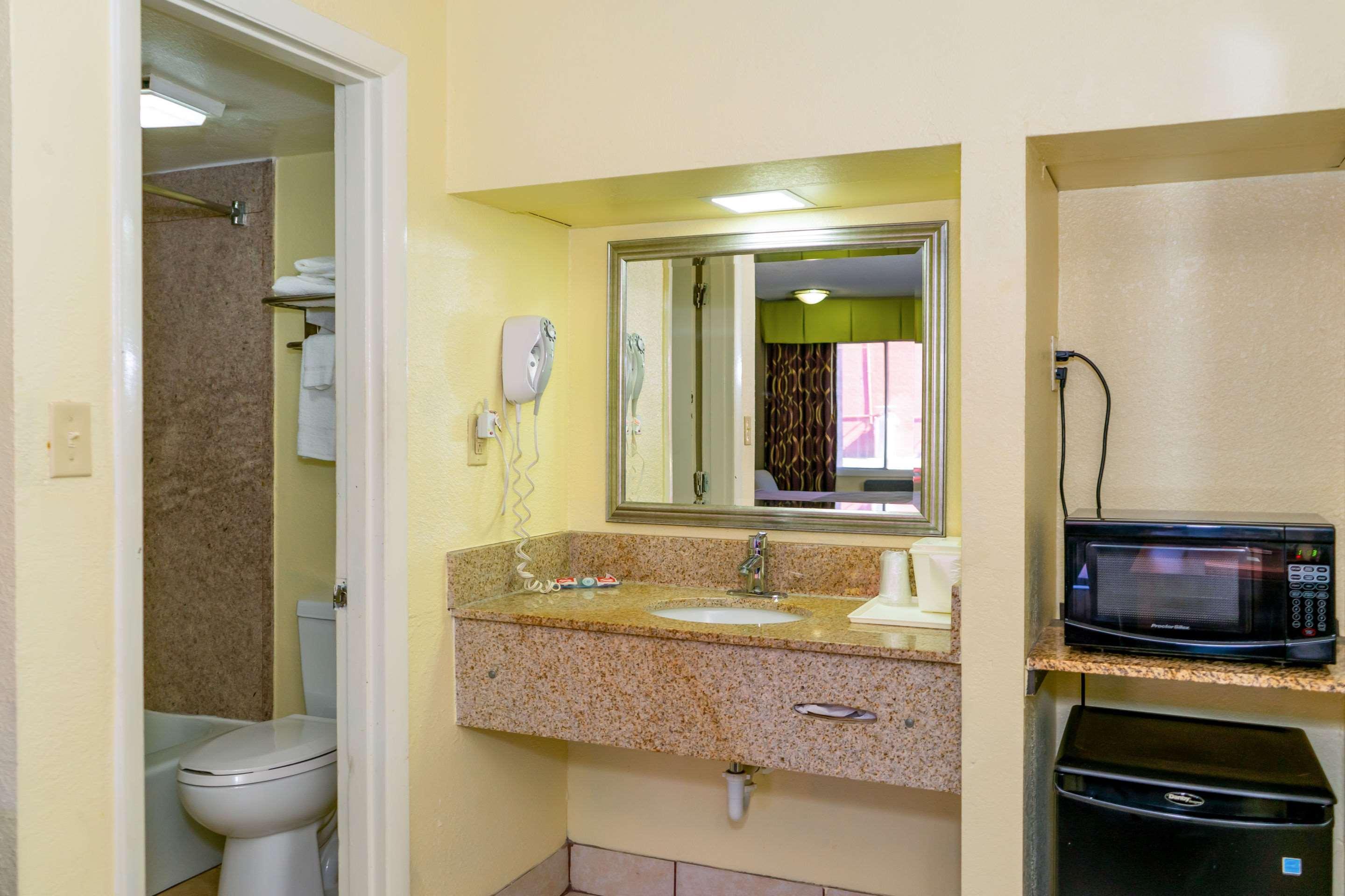 Econo Lodge Weldon - Roanoke Rapids מראה חיצוני תמונה