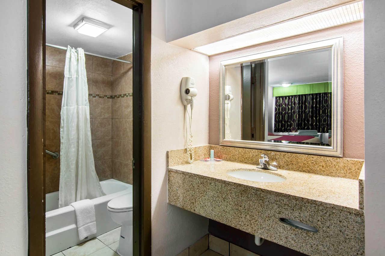 Econo Lodge Weldon - Roanoke Rapids מראה חיצוני תמונה